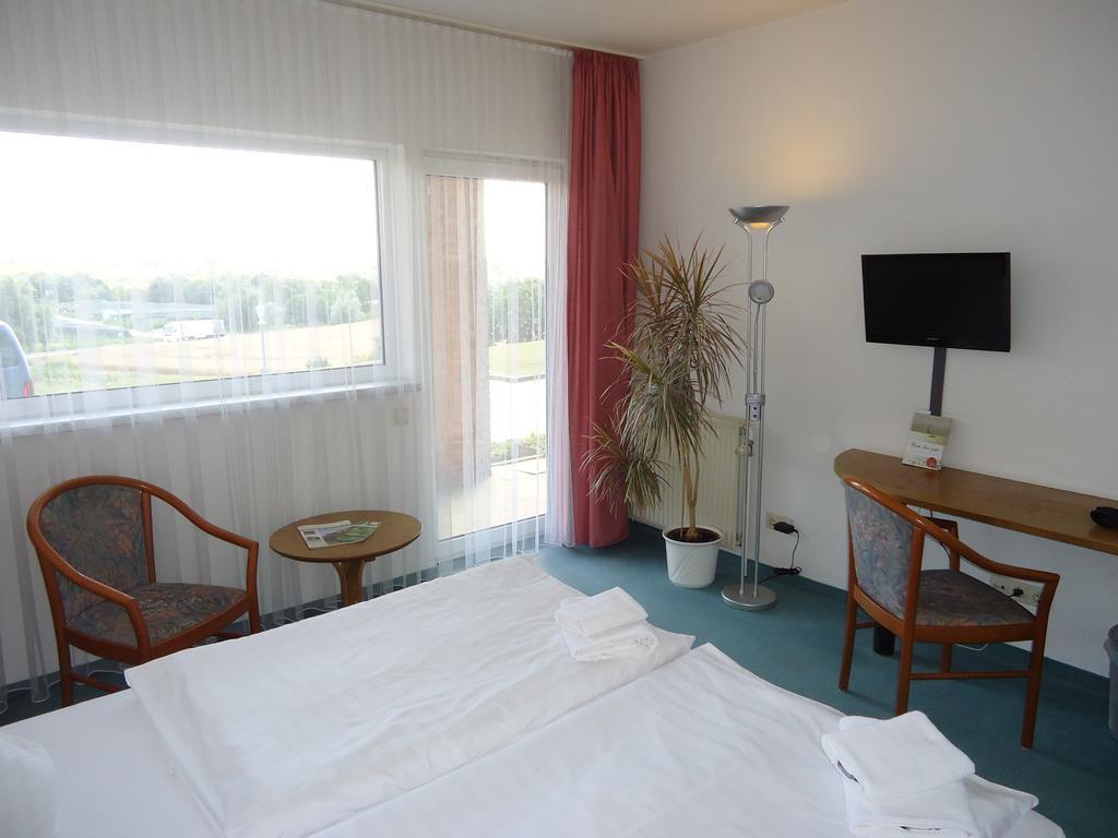 Greenline Hotel Hellfeld Neubrandenburg Szoba fotó